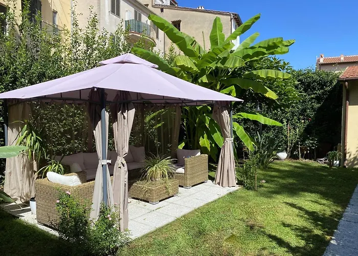 Palazzo Cini Luxury Rooms InBed and Breakfast